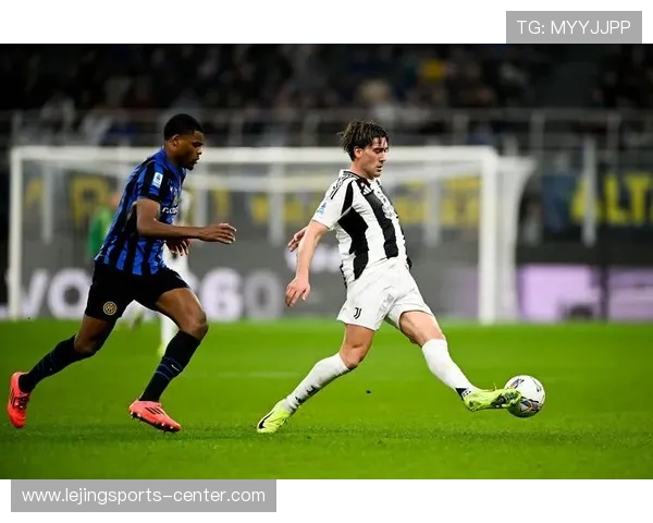 尤文 2000 万欧甩卖 DV9 遇阻！塞尔维亚锋霸铁心拒赴土超沙特，铁心留队或盼英超豪门